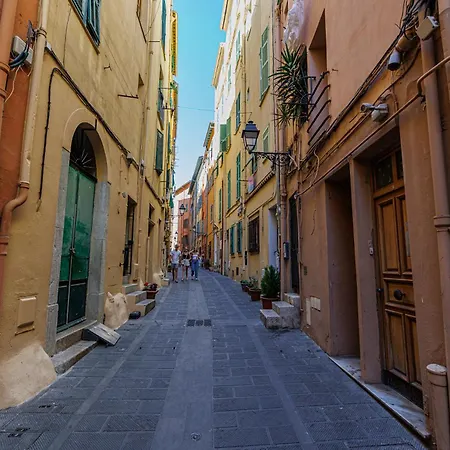 Apartment 7l - 2bdr In Old Town Menton
