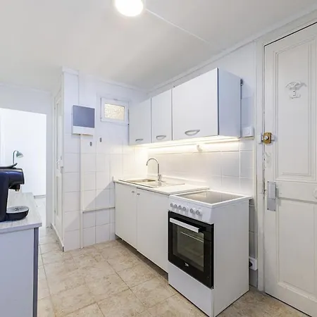 7l - 2bdr In Old Town Apartment *